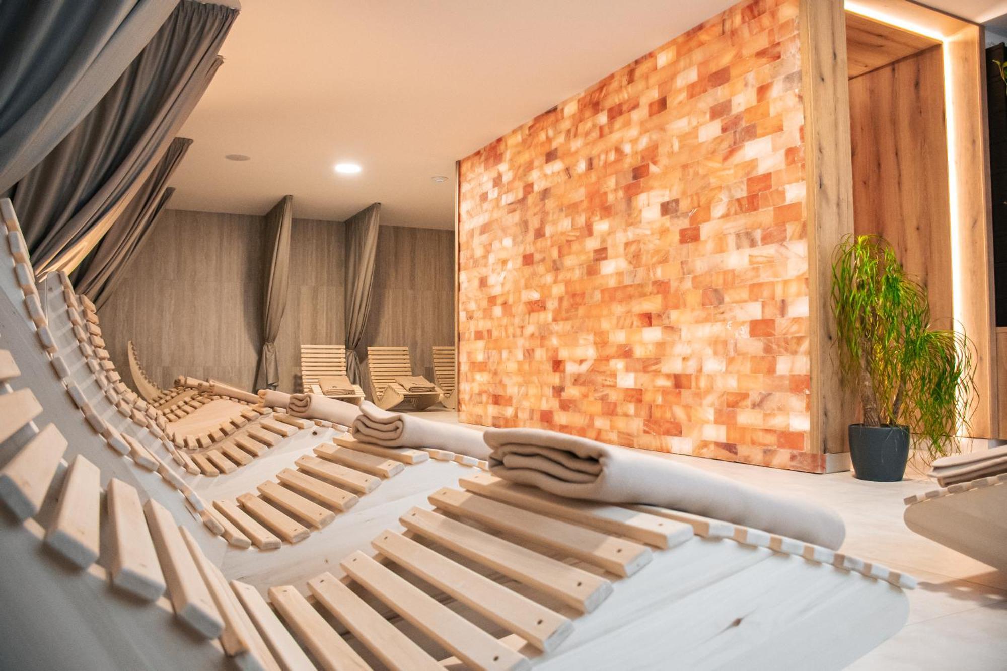 Rm Hotel Wellness & Congress Prievidza Ngoại thất bức ảnh