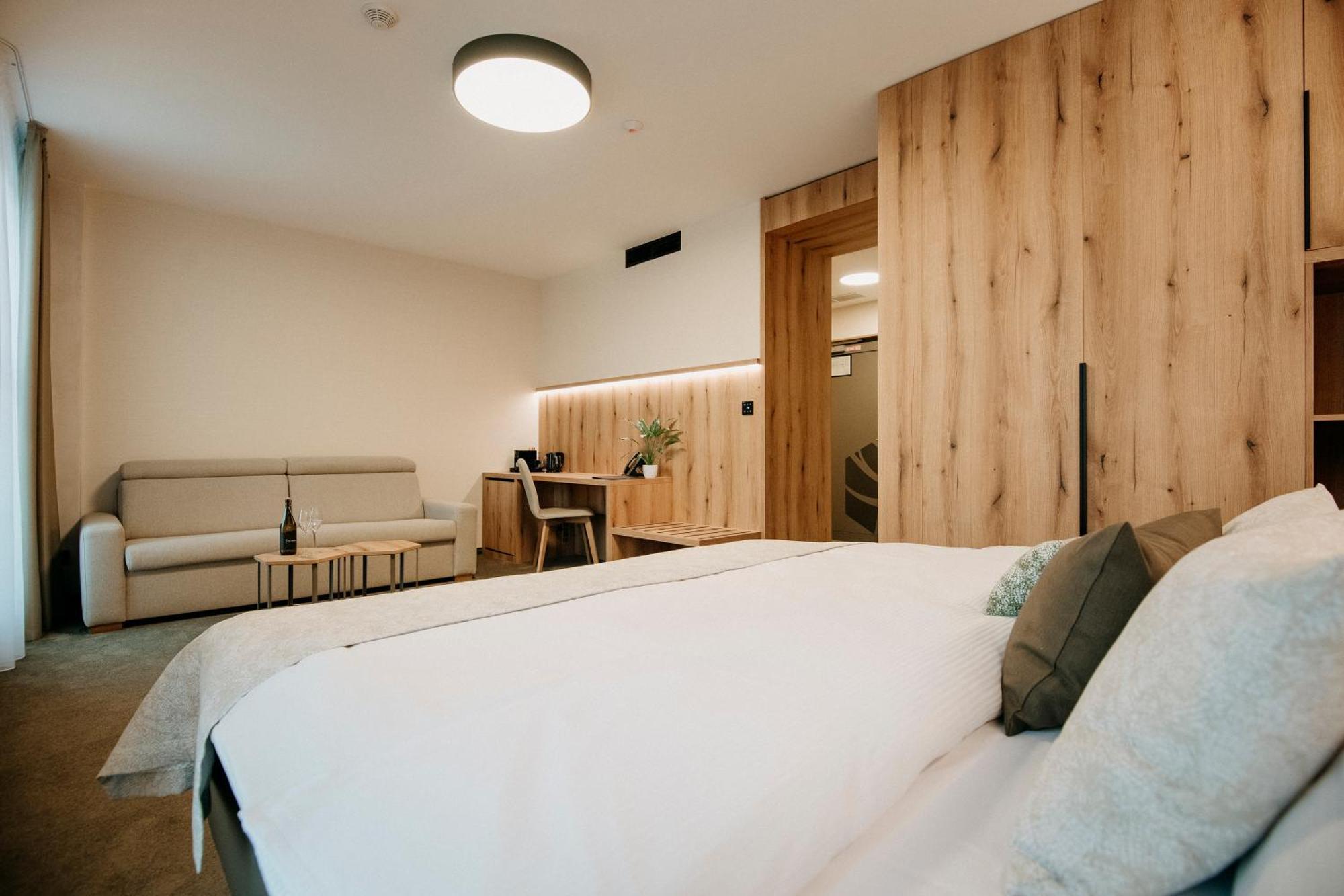 Rm Hotel Wellness & Congress Prievidza Ngoại thất bức ảnh